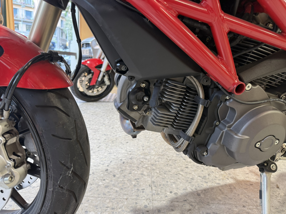 Ducati Monster 1.100 EVO foto 18