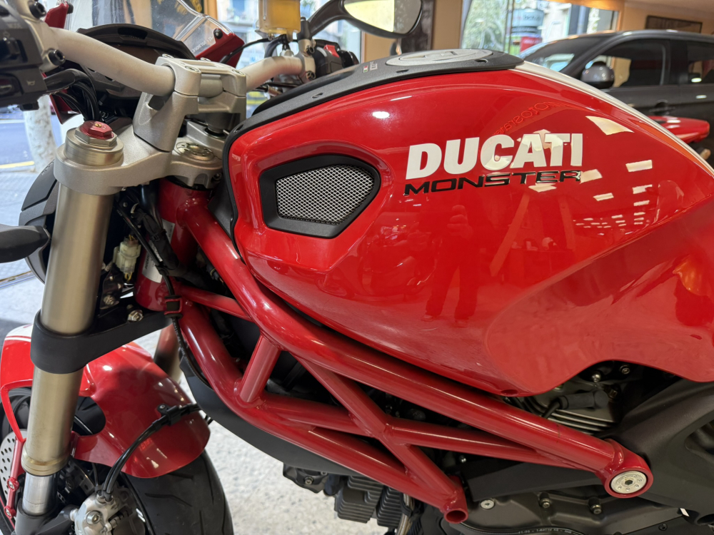 Ducati Monster 1.100 EVO foto 19