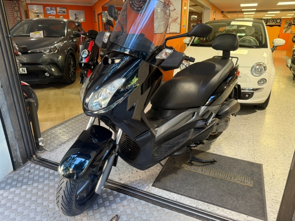 Yamaha X-Max 125 125 foto 2