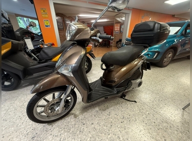Piaggio (Vespa) - PIAGGIO LIBERTY
