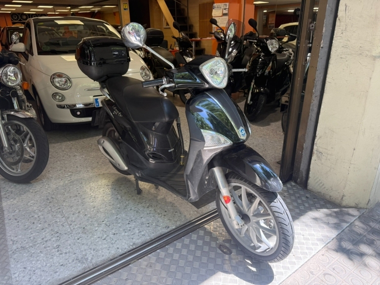 Piaggio (Vespa) PIAGGIO LIBERTY Liberty 125i.e. 3V foto miniatura