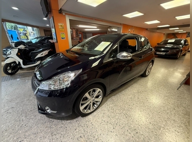Peugeot - 208