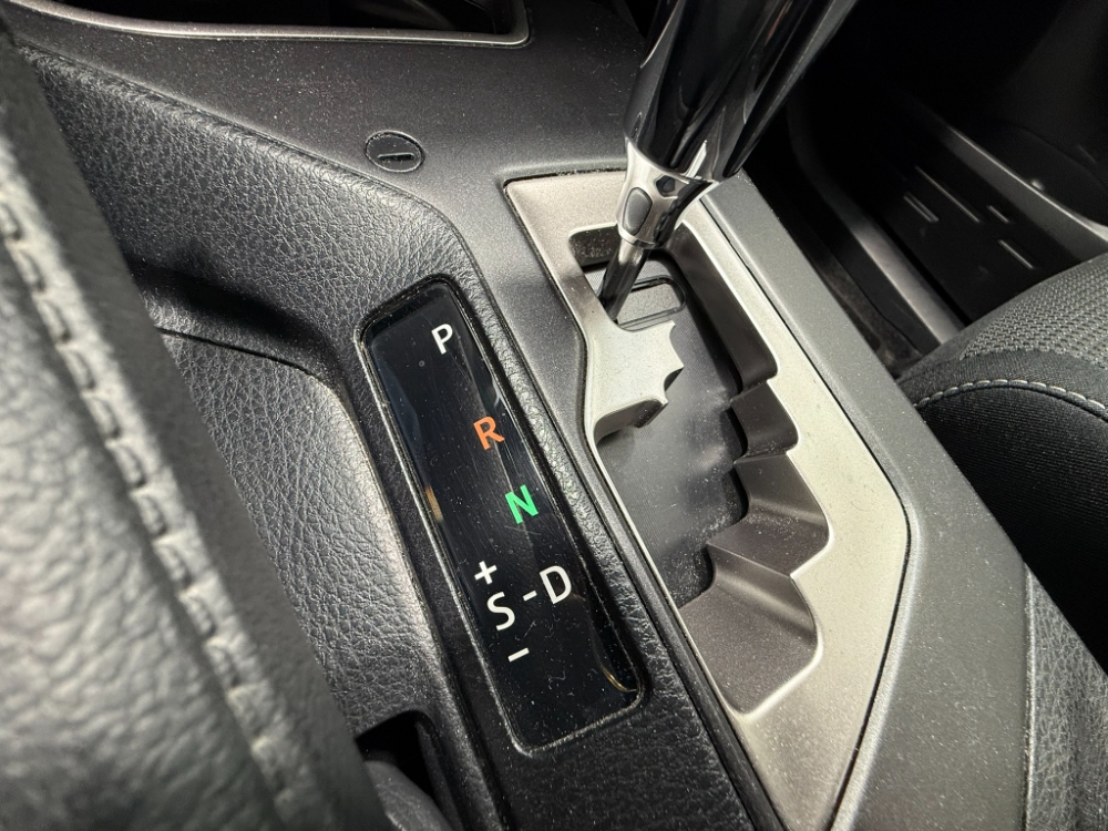 TOYOTA Rav4 H200 4x2 Advance + Drive Pack automàtic. foto 26