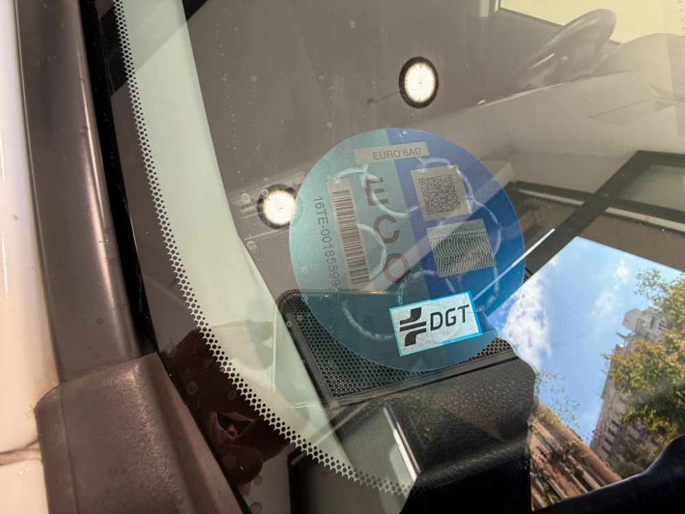 TOYOTA Rav4 H200 4x2 Advance + Drive Pack automàtic. foto 7