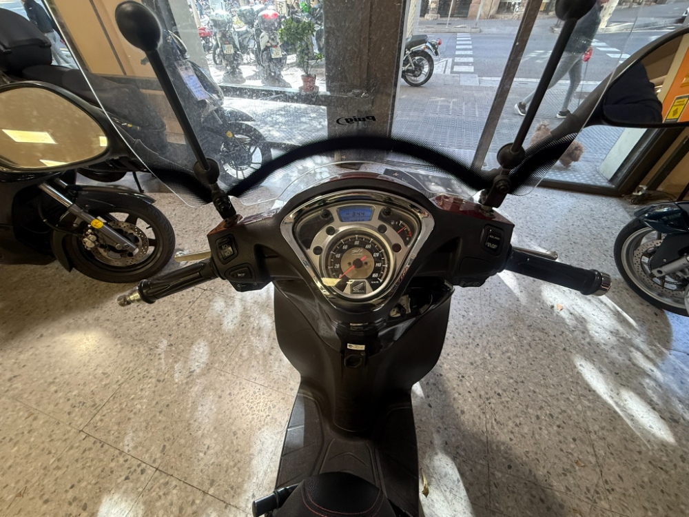 Honda SH Mode 125 foto 11