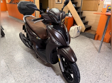 Kymco - People