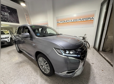 Mitsubishi - Outlander