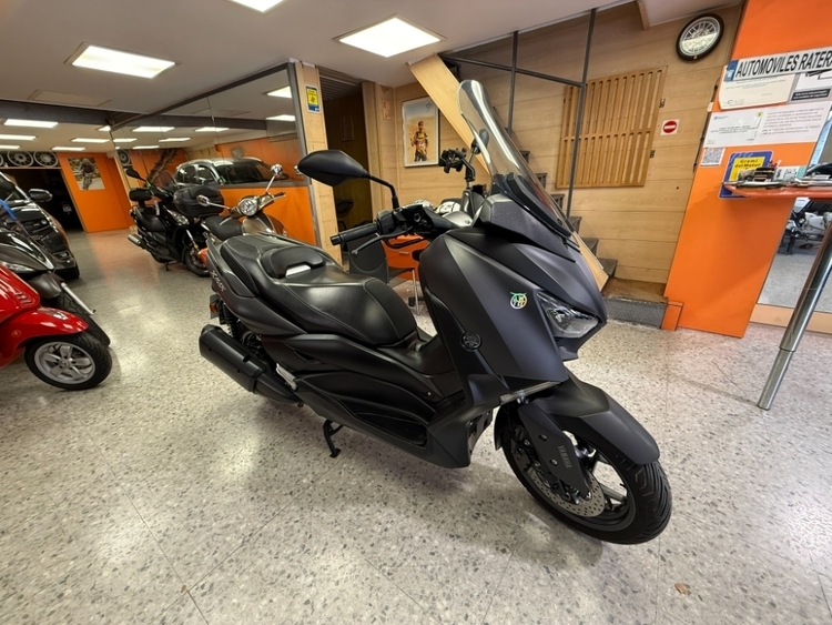YAMAHA X MAX 300 ABS foto miniatura