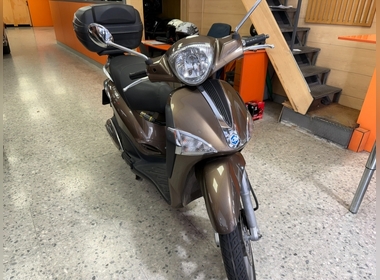 Piaggio (Vespa) - PIAGGIO LIBERTY