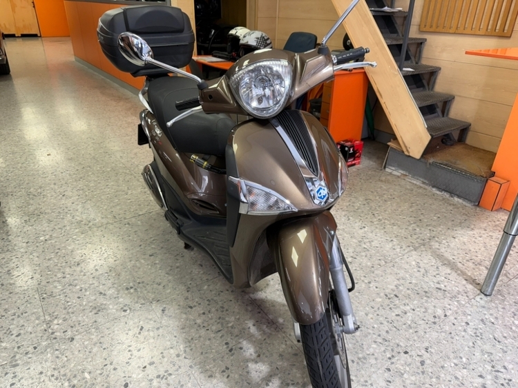 Piaggio (Vespa) PIAGGIO LIBERTY Liberty 125i.e. 3V foto miniatura