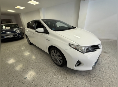 Toyota - Auris