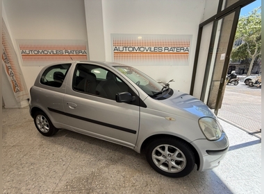 TOYOTA - YARIS