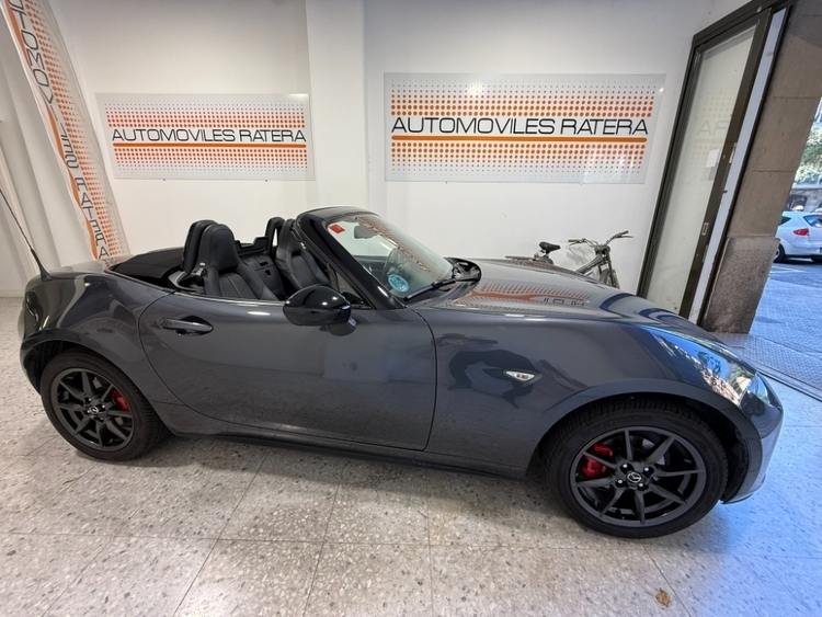 Mazda MX-5 Luxury foto miniatura